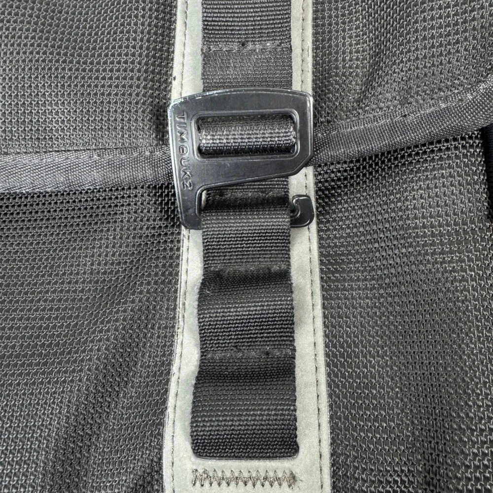 Timbuk2 Tesla Motors Messenger Bag Black Ballistic Nylon Laptop‎ Commuter Case